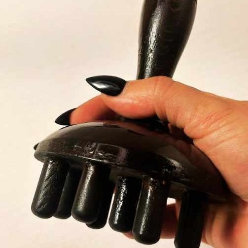 ماساژور چوبی شانه ای